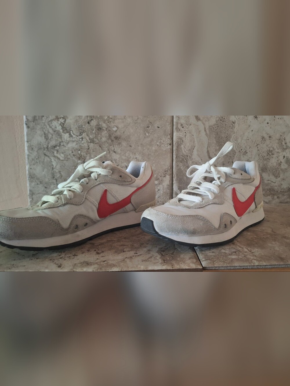 Nike Women Athletic Sneakers White Gray with Red Swoosh